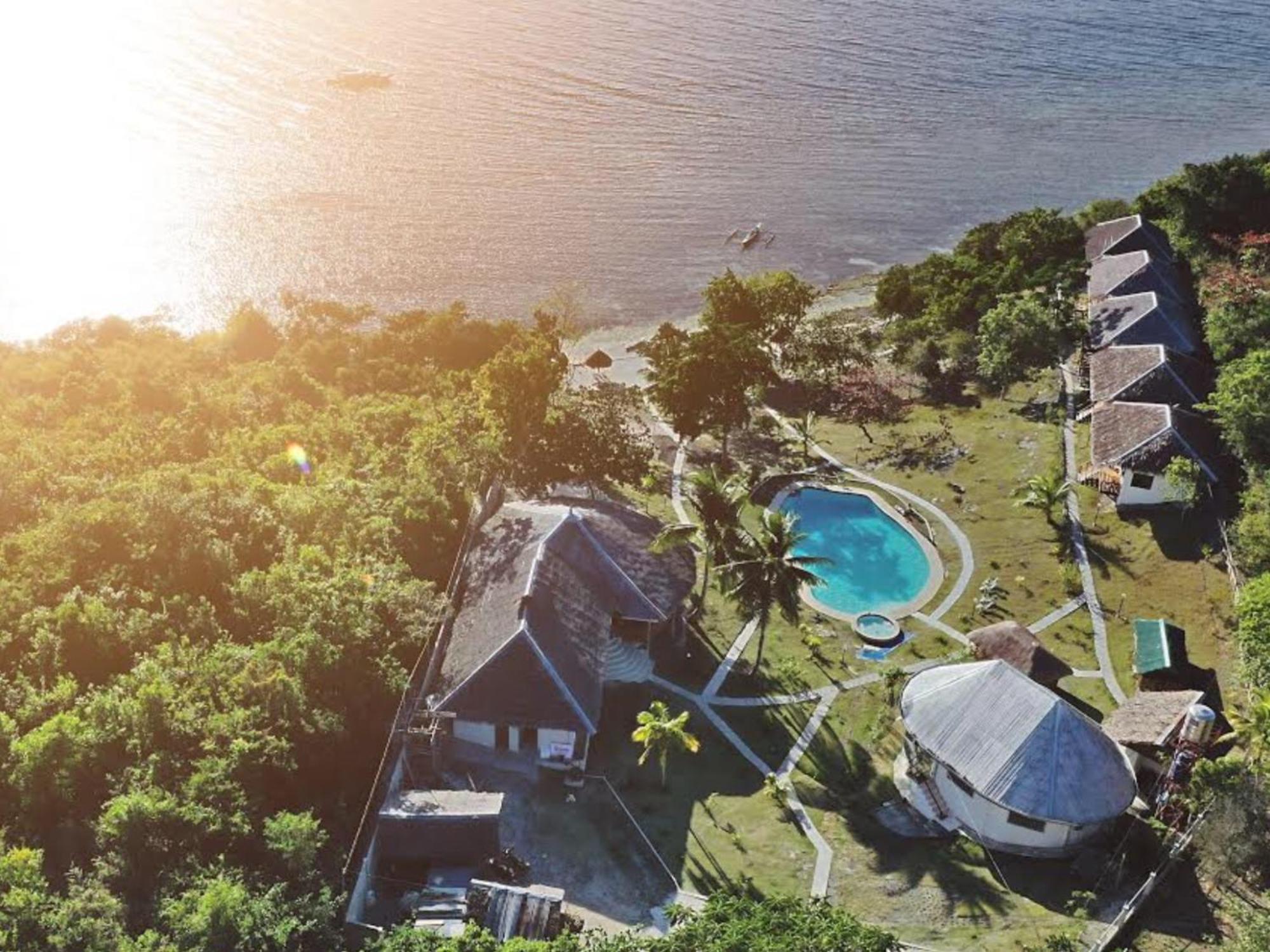 Cuestas Beach Resort And Restaurant Badian Exterior photo